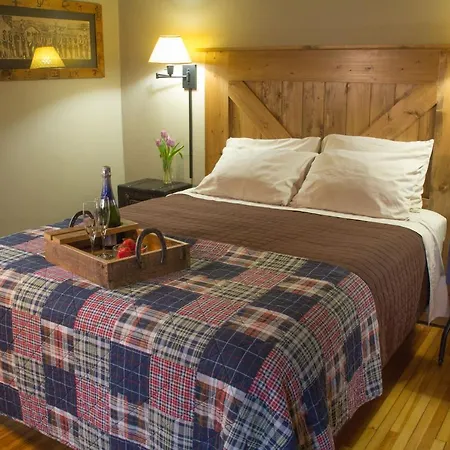 Pinehurst Inn Bed & Breakfast Bayfield Exterior photo